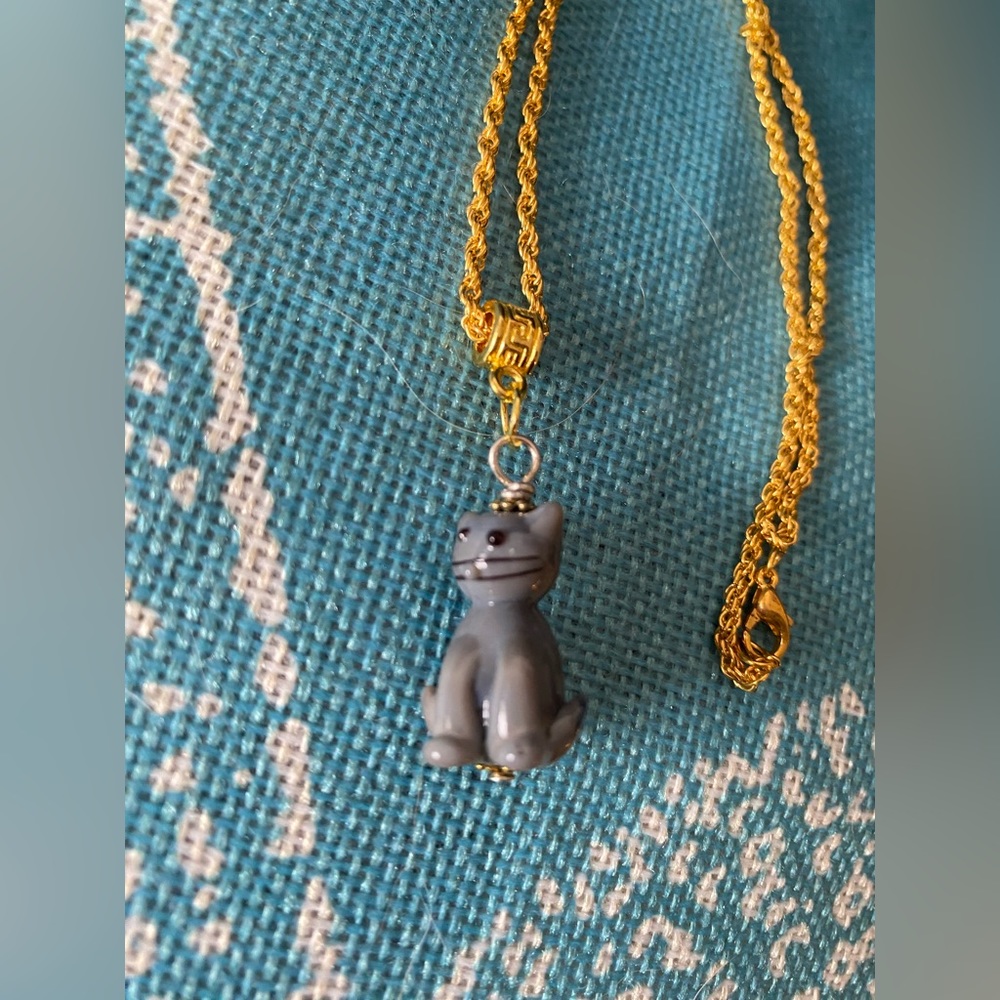 Cute little gray cat girls necklace